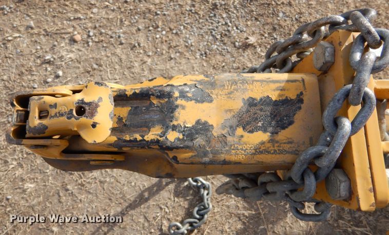 image for item IE9572 1996 Vermeer BC935  wood chipper