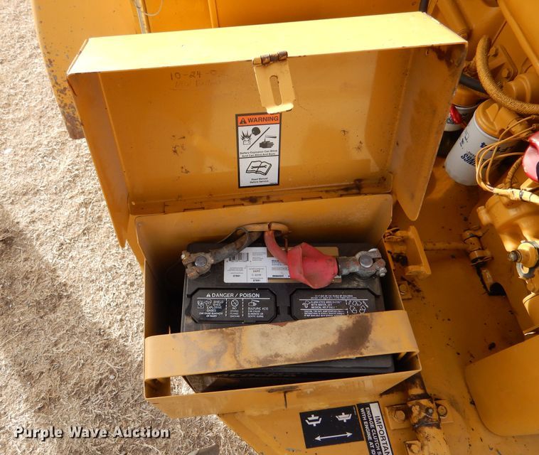 image for item IE9572 1996 Vermeer BC935  wood chipper