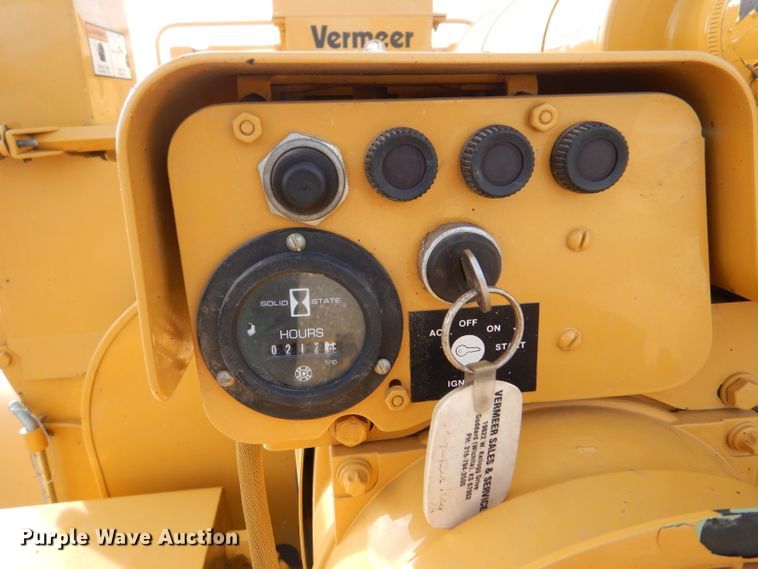 image for item IE9572 1996 Vermeer BC935  wood chipper