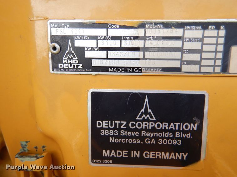 image for item IE9572 1996 Vermeer BC935  wood chipper