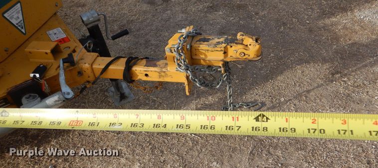 image for item IE9572 1996 Vermeer BC935  wood chipper