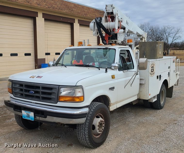 image for item IF9285 1997 Ford F450 Super Duty  bucket truck