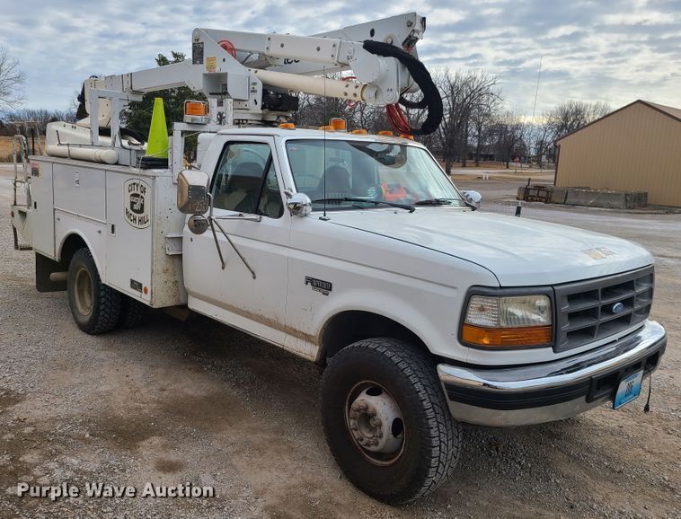 image for item IF9285 1997 Ford F450 Super Duty  bucket truck