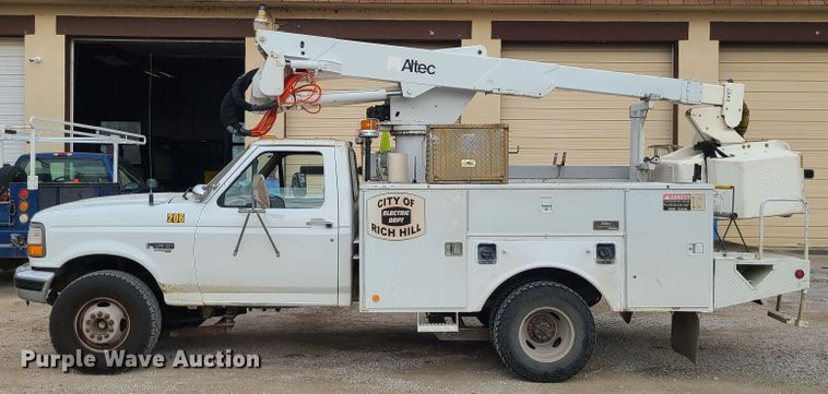 image for item IF9285 1997 Ford F450 Super Duty  bucket truck