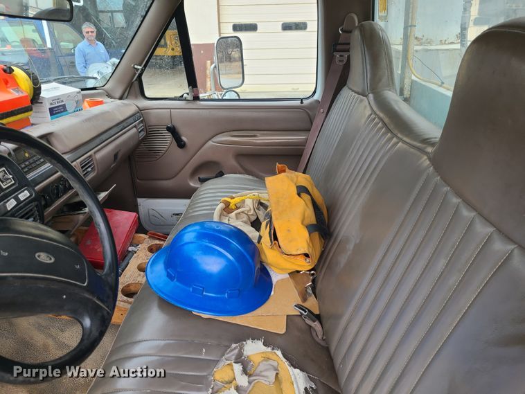 image for item IF9285 1997 Ford F450 Super Duty  bucket truck