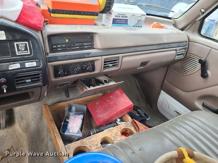 image for item IF9285 1997 Ford F450 Super Duty  bucket truck