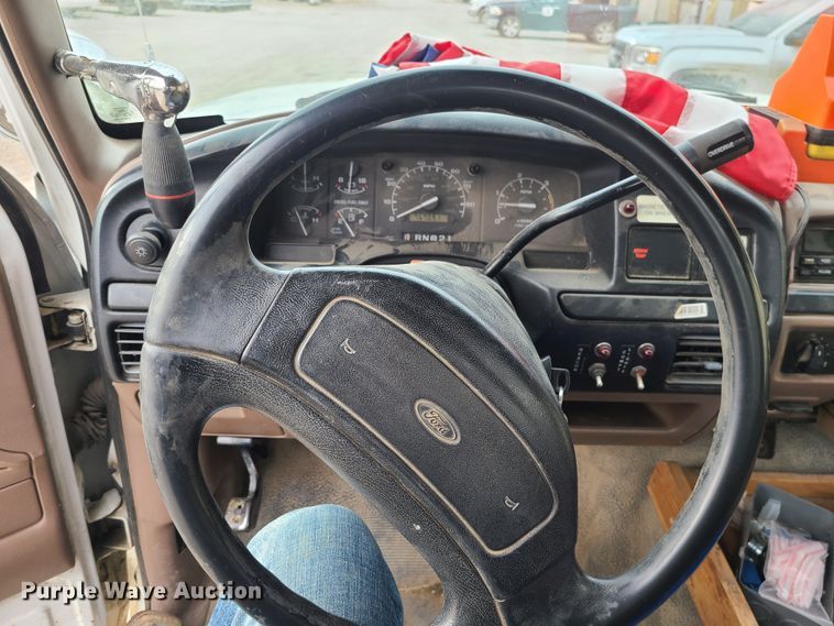 image for item IF9285 1997 Ford F450 Super Duty  bucket truck