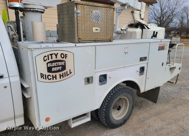 image for item IF9285 1997 Ford F450 Super Duty  bucket truck