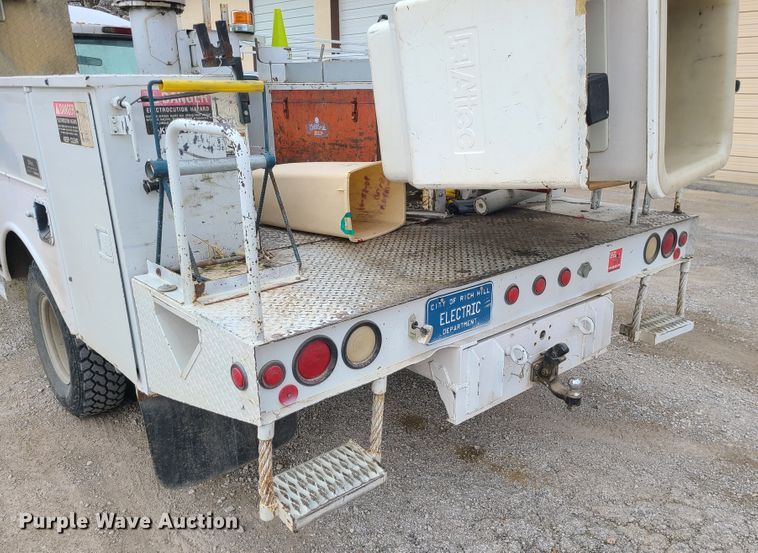 image for item IF9285 1997 Ford F450 Super Duty  bucket truck