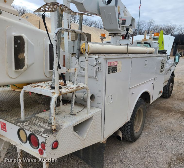 image for item IF9285 1997 Ford F450 Super Duty  bucket truck