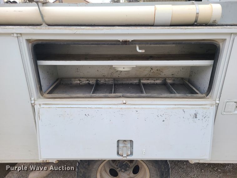 image for item IF9285 1997 Ford F450 Super Duty  bucket truck