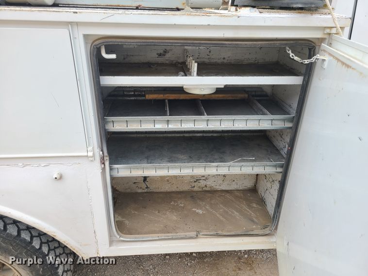 image for item IF9285 1997 Ford F450 Super Duty  bucket truck