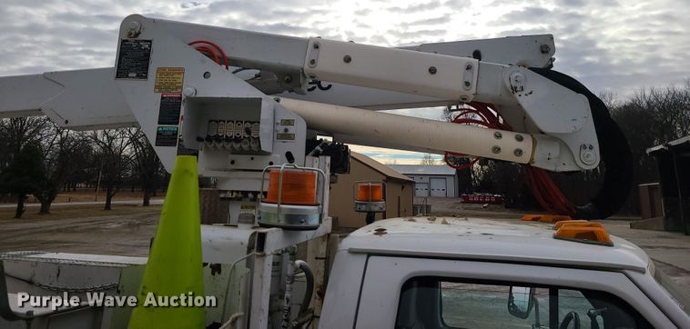 image for item IF9285 1997 Ford F450 Super Duty  bucket truck