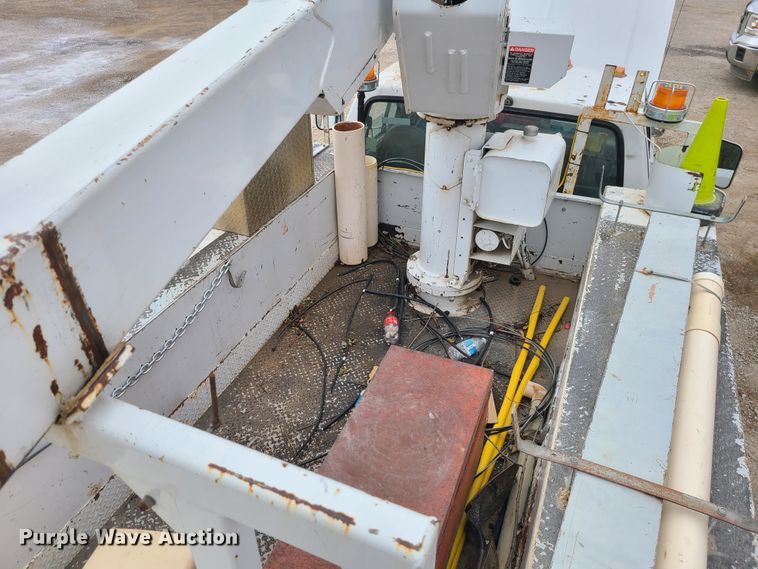 image for item IF9285 1997 Ford F450 Super Duty  bucket truck