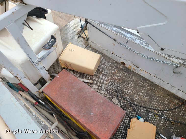 image for item IF9285 1997 Ford F450 Super Duty  bucket truck