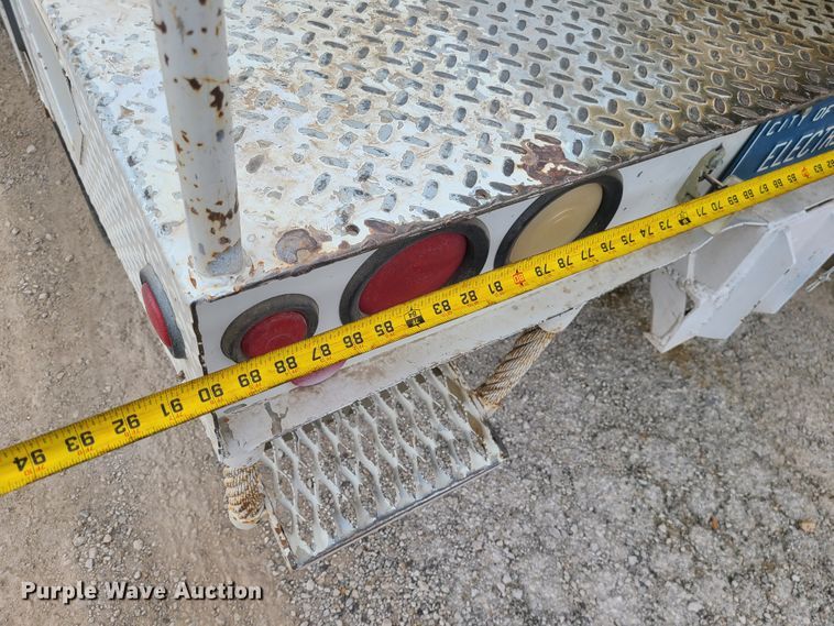 image for item IF9285 1997 Ford F450 Super Duty  bucket truck