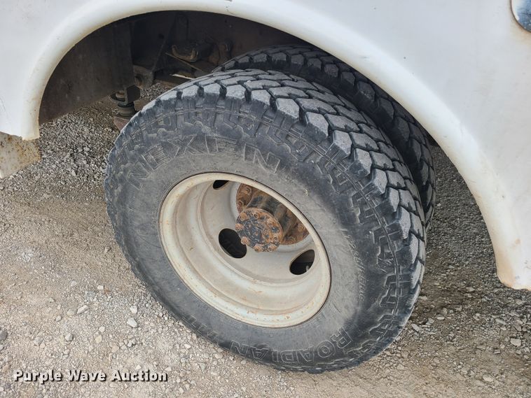 image for item IF9285 1997 Ford F450 Super Duty  bucket truck