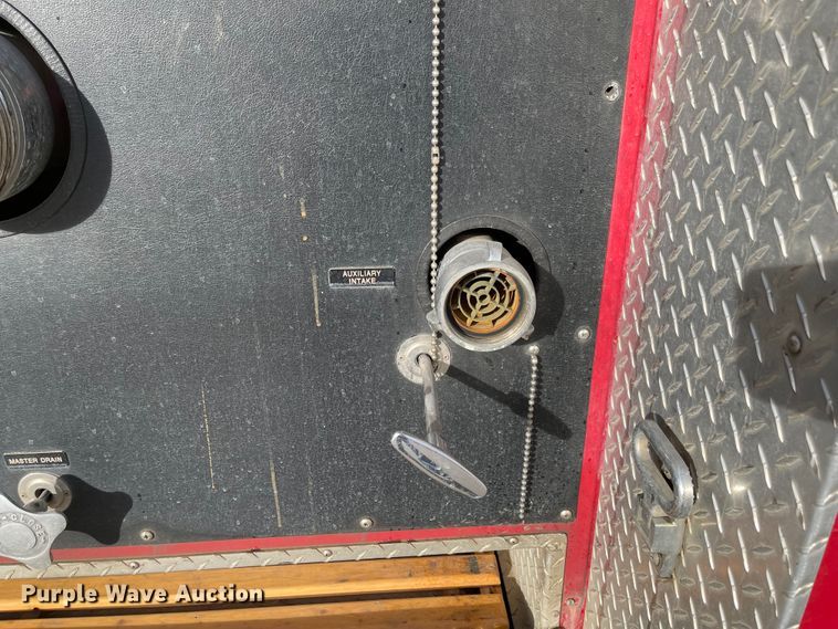 image for item IJ9508 1989 GMC C7000  pumper fire truck