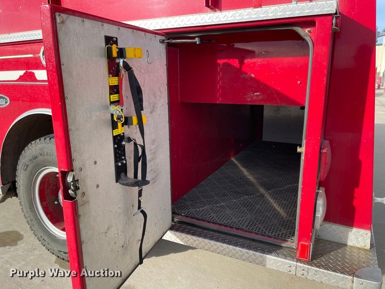 image for item IJ9508 1989 GMC C7000  pumper fire truck