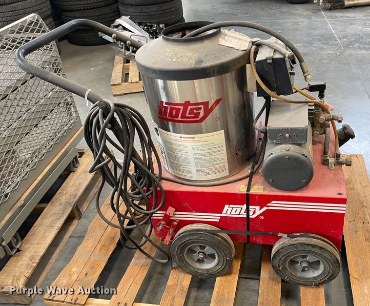 image for item IJ9647 Hotsy 555SS  hot pressure washer
