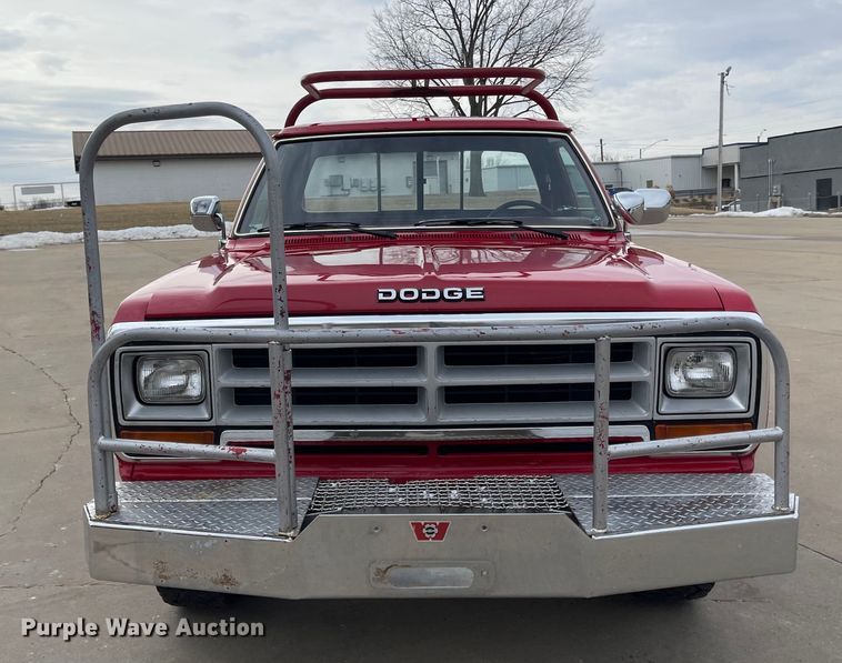 image for item IJ9655 1988 Dodge Ram 150  brush fire truck