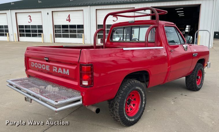 image for item IJ9655 1988 Dodge Ram 150  brush fire truck