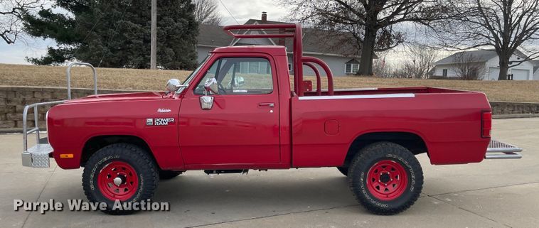 image for item IJ9655 1988 Dodge Ram 150  brush fire truck