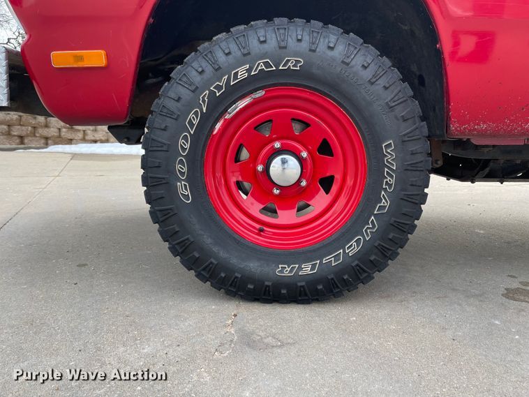 image for item IJ9655 1988 Dodge Ram 150  brush fire truck