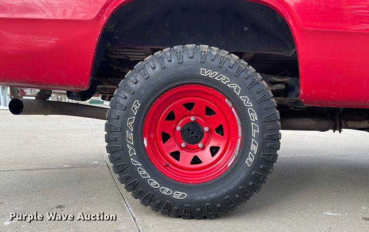 image for item IJ9655 1988 Dodge Ram 150  brush fire truck