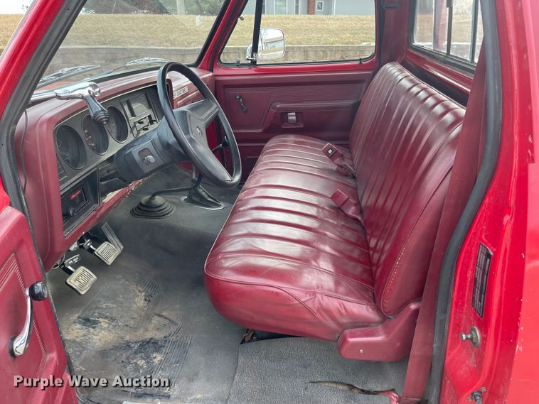 image for item IJ9656 1988 Dodge Ram 150  brush fire truck