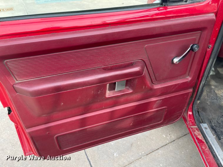 image for item IJ9656 1988 Dodge Ram 150  brush fire truck