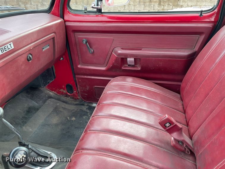 image for item IJ9656 1988 Dodge Ram 150  brush fire truck