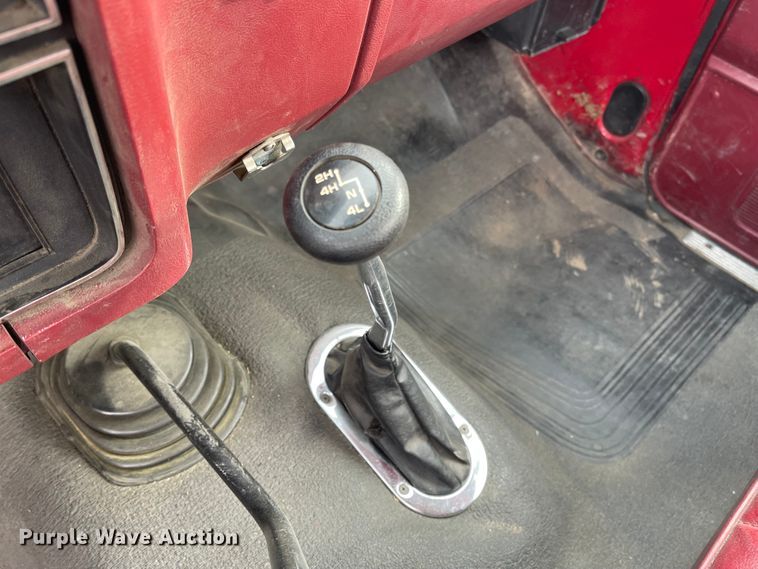 image for item IJ9656 1988 Dodge Ram 150  brush fire truck