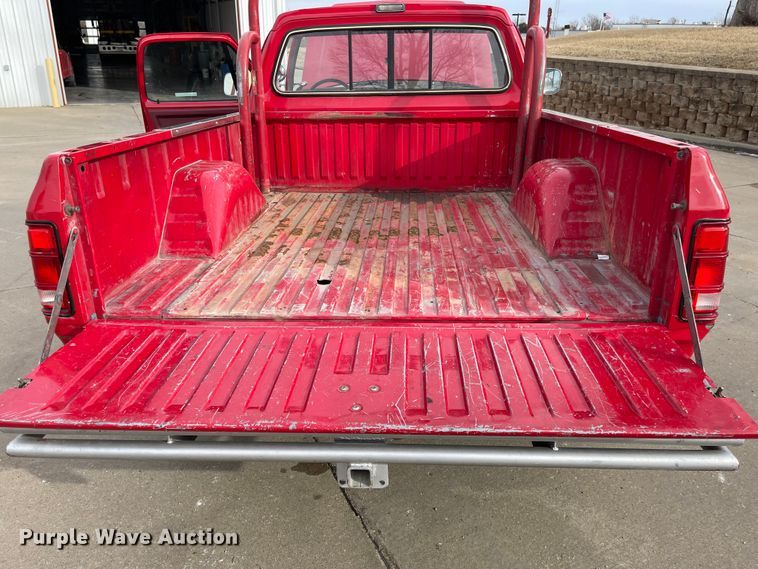 image for item IJ9656 1988 Dodge Ram 150  brush fire truck