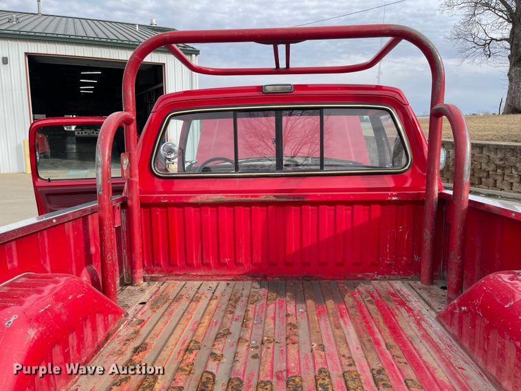 image for item IJ9656 1988 Dodge Ram 150  brush fire truck