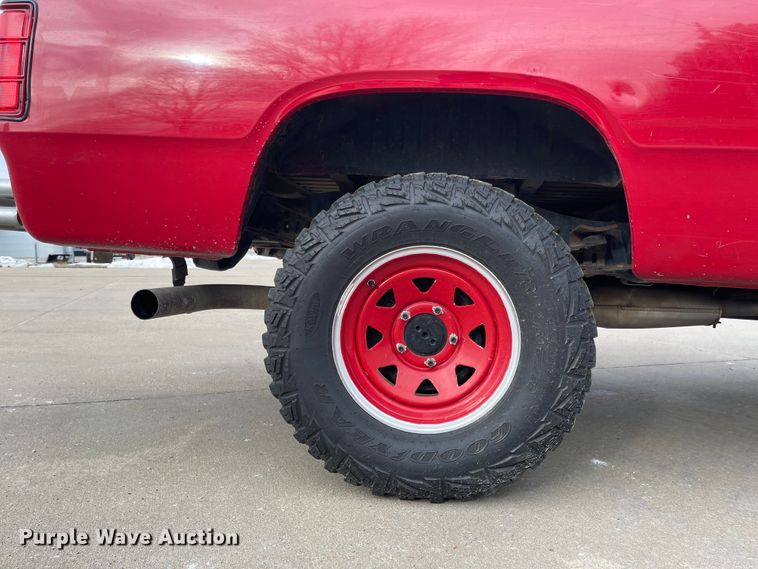 image for item IJ9656 1988 Dodge Ram 150  brush fire truck