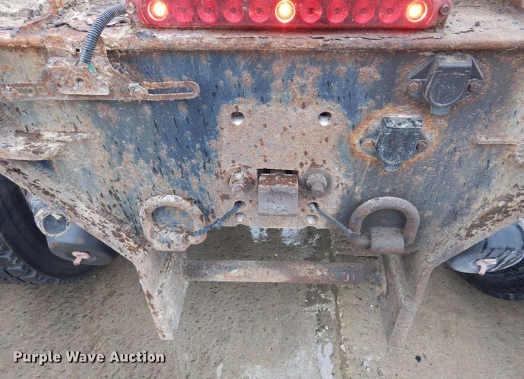 image for item IM9746 2007 International 7500  truck cab and chassis