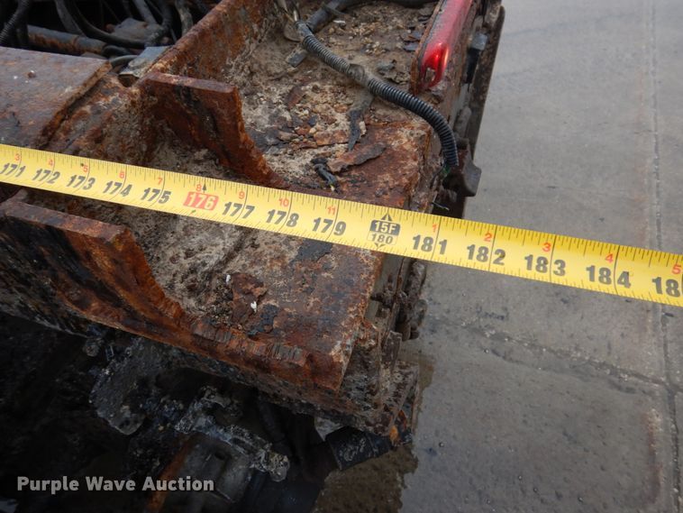 image for item IM9746 2007 International 7500  truck cab and chassis