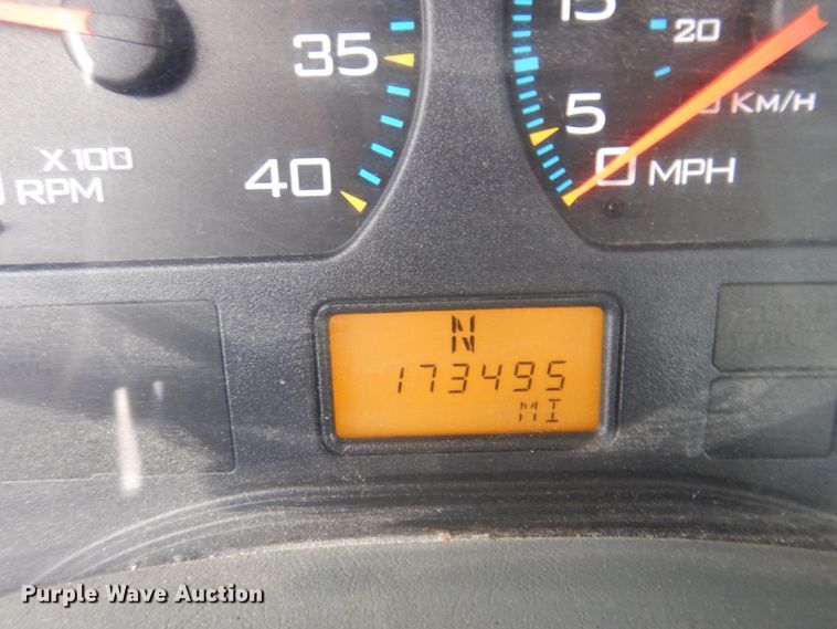 image for item IM9746 2007 International 7500  truck cab and chassis