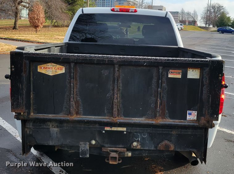 image for item IV9720 2012 Chevrolet Silverado 1500  Crew Cab pickup truck