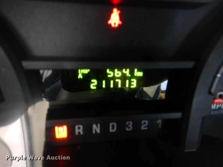 image for item JD9436 2013 Ford E450 Super Duty  shuttle bus