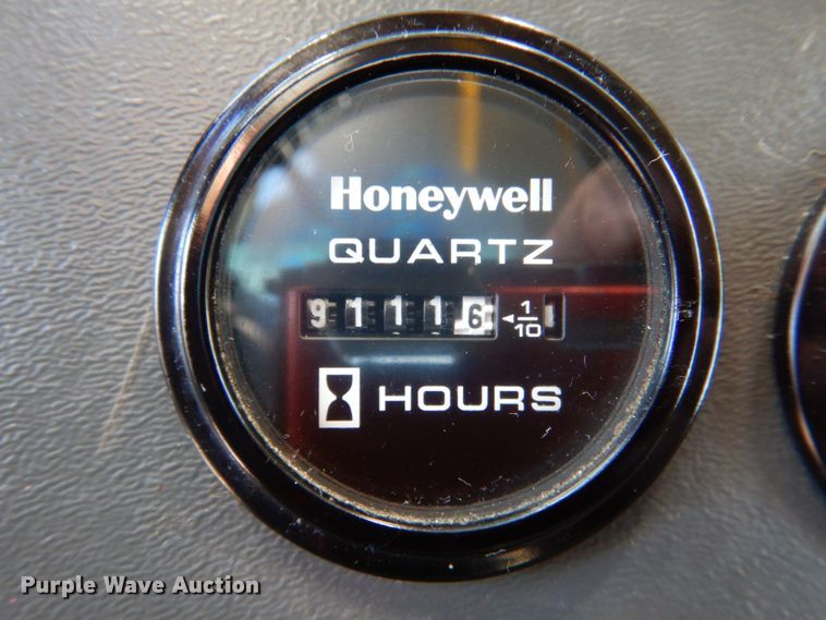 image for item JD9436 2013 Ford E450 Super Duty  shuttle bus