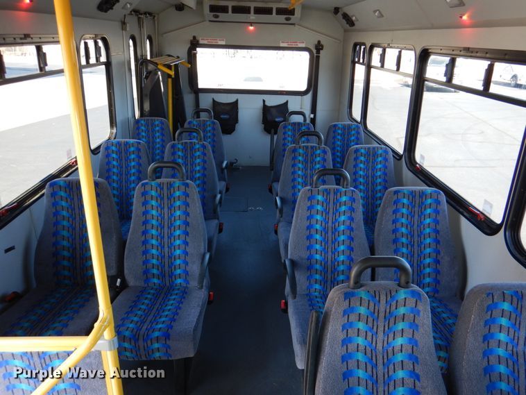 image for item JD9436 2013 Ford E450 Super Duty  shuttle bus