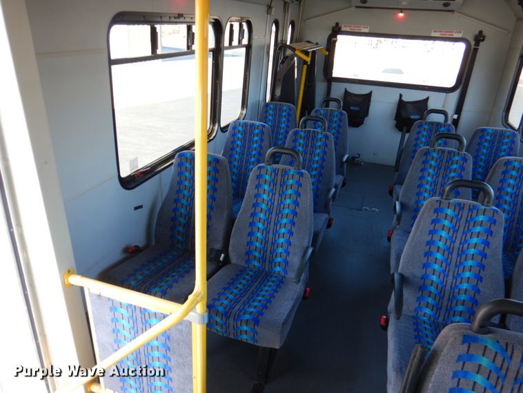 image for item JD9436 2013 Ford E450 Super Duty  shuttle bus