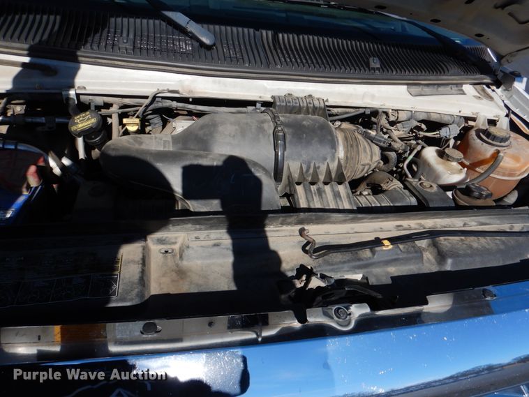 image for item JD9436 2013 Ford E450 Super Duty  shuttle bus