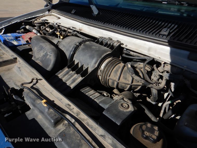 image for item JD9436 2013 Ford E450 Super Duty  shuttle bus