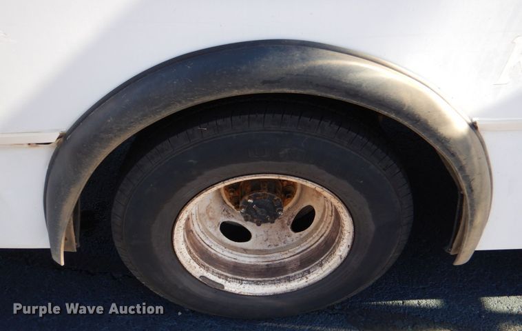 image for item JD9436 2013 Ford E450 Super Duty  shuttle bus