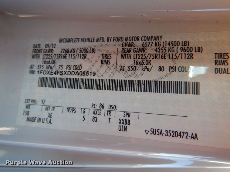 image for item JD9436 2013 Ford E450 Super Duty  shuttle bus