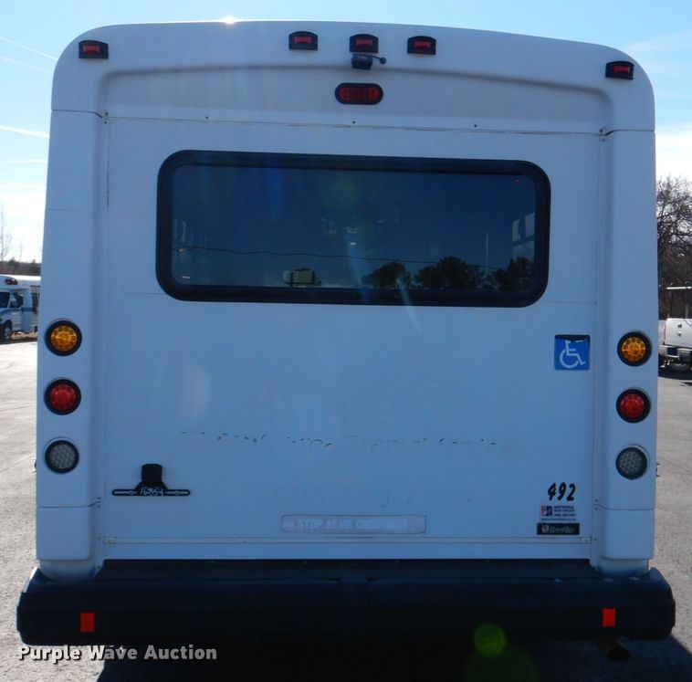 image for item JD9437 2014 Ford E450  shuttle bus