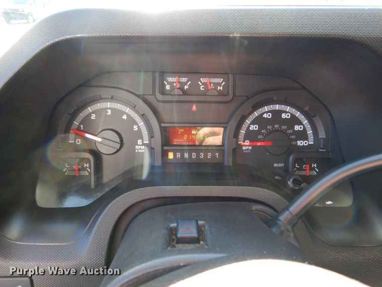 image for item JD9437 2014 Ford E450  shuttle bus